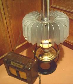Электрогенерирующая керосиновая лампа.